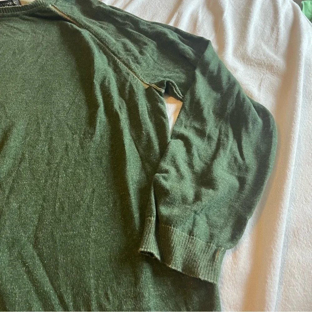 Green banana republic men’s sweater